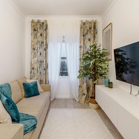 Apartamento Goa Amadora Exteriör bild